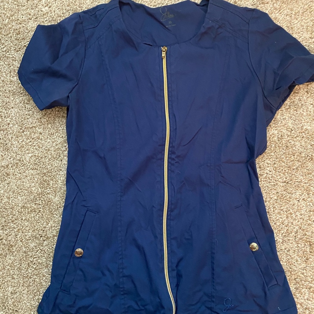 Jaanuu scrub top